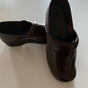 LL Bean clogs